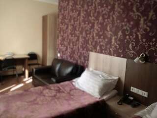 Отели типа «постель и завтрак» Мини Отель Улпан Нур-Султан Улучшенный двухместный номер с 2 отдельными кроватями-5