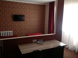 Отели типа «постель и завтрак» Мини Отель Улпан Нур-Султан Улучшенный двухместный номер с 2 отдельными кроватями-6