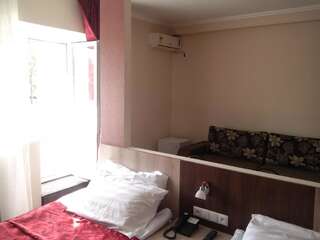 Отели типа «постель и завтрак» Мини Отель Улпан Нур-Султан Улучшенный двухместный номер с 2 отдельными кроватями-15