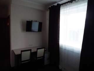 Отели типа «постель и завтрак» Мини Отель Улпан Нур-Султан Улучшенный двухместный номер с 1 кроватью-1